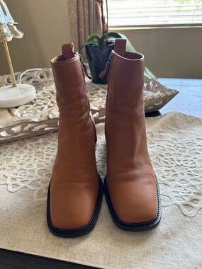 Everlane Tan Leather Ankle Boots Block Heel Minimalist Size 6